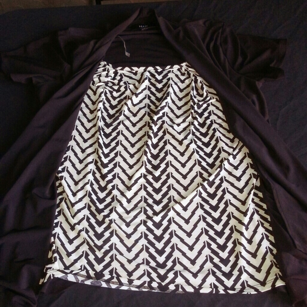 Short Sleeve Black/White Blouse